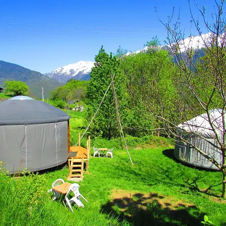 Maurienne Outdoor - Nuit Insolite En Yourte En Savoie Saint-Georges-Des-Hurtieres Exterior photo
